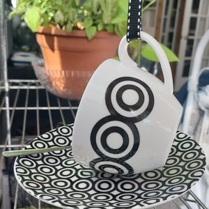 MOMS who love BIRDS will love this  feeder!